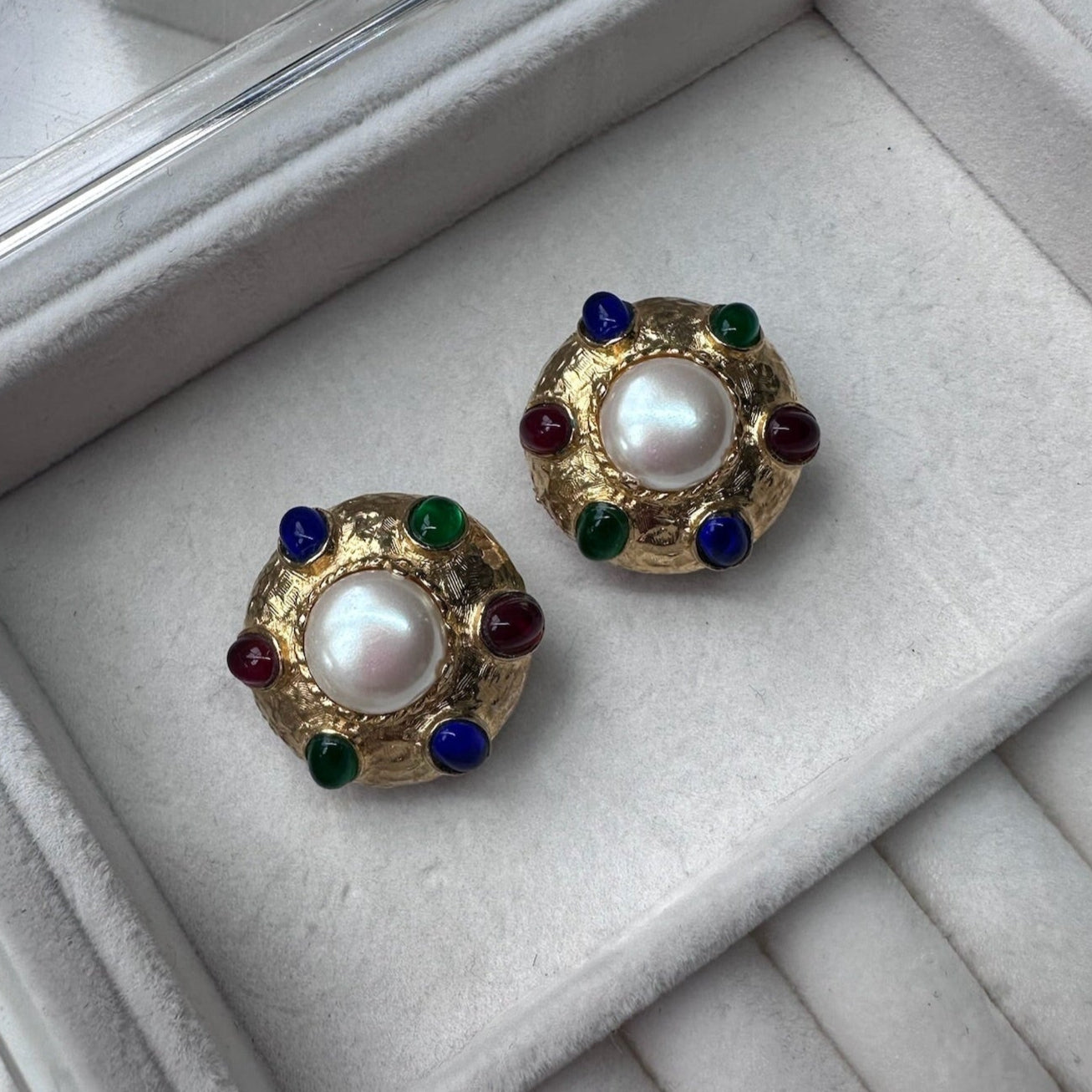 Antique Hammered Gold Tone Clip-On Earrings