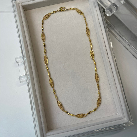 Gold Tone Filigree Necklace